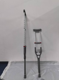 LIghtweight Aluminum alloy crutch 3 size in 1，suit for different height people