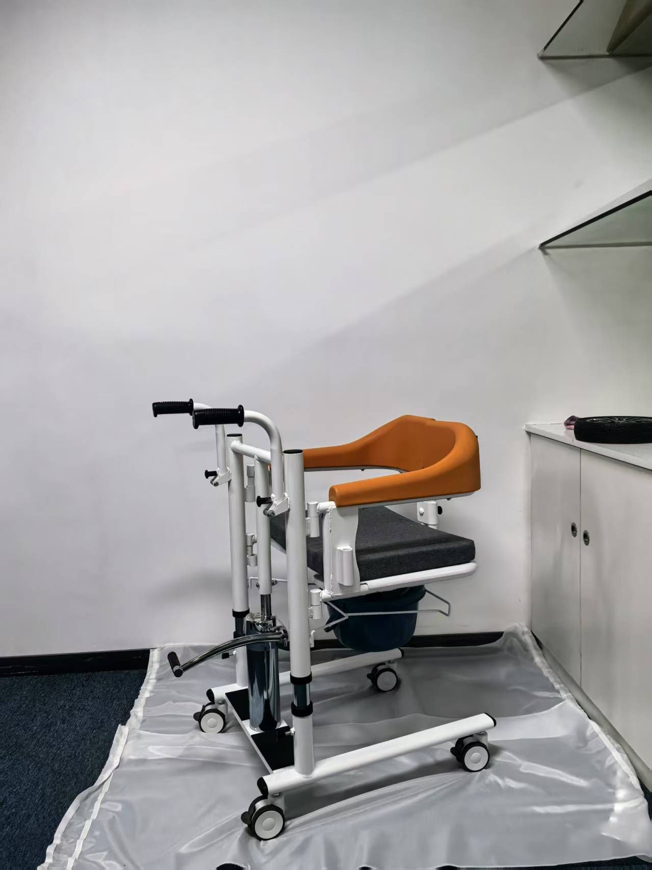 Hydraulic Patient Lift Transfer Chair for Home Eldly care products, Portable Transfer Nursing Chair Lifter